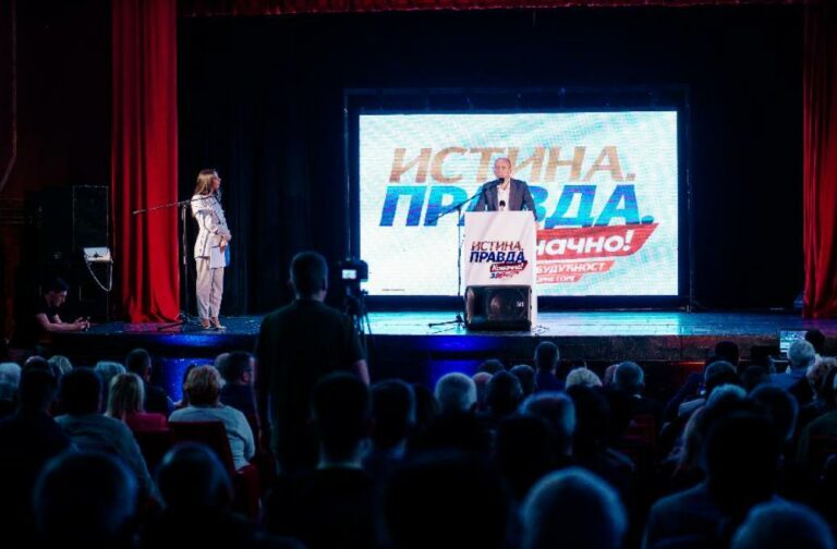 Knežević: Spajić da demantuje nagovještaj koalicije sa DPS-om