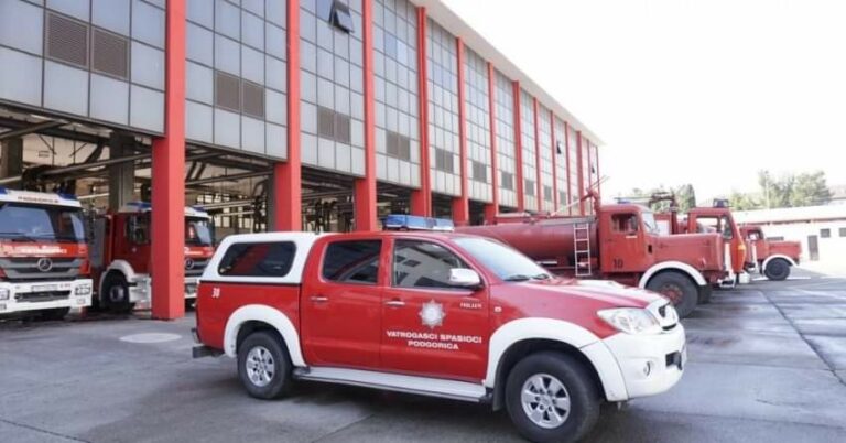 Gorio autobus u Podgorici