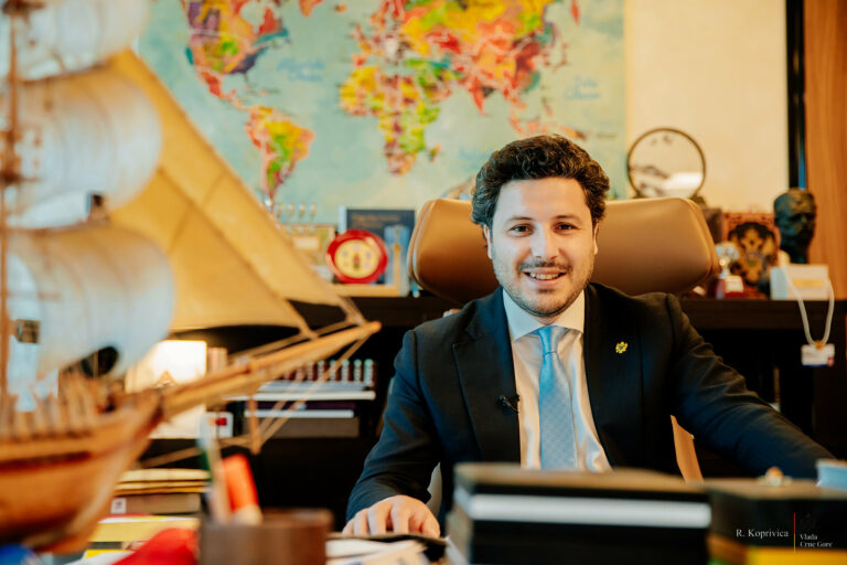 Abazović: Prosječna zarada 795 eura, najveća na Zapadnom Balkanu