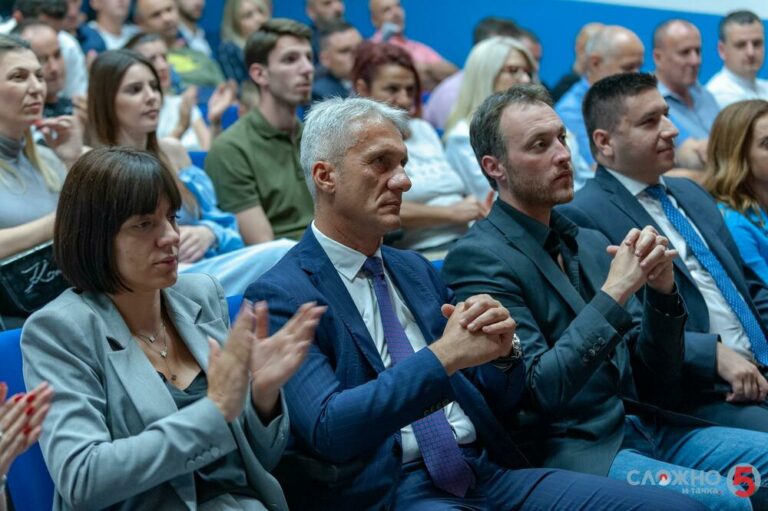 Vukšić iz Zete: Ne dozvolite da vam prodaju maglu i obećanja