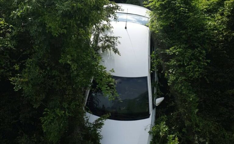 Cetinje: Strankinja skliznula sa puta ka Lovćenu