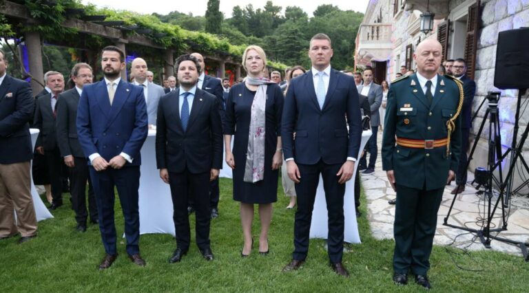 Milatović i Đurović prisustovali prijemu povodom šeste godišnjice učlanjenja Crne Gore u NATO