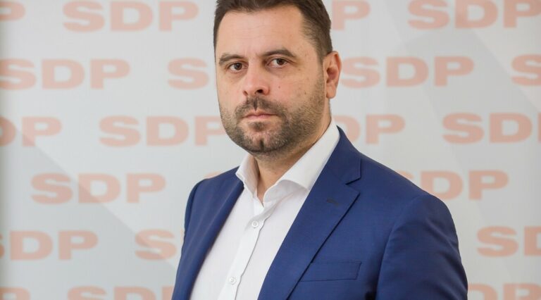 Vujović(SDP): Članovi biračkog odbora nam oteli četiri glasa u Ulcinju