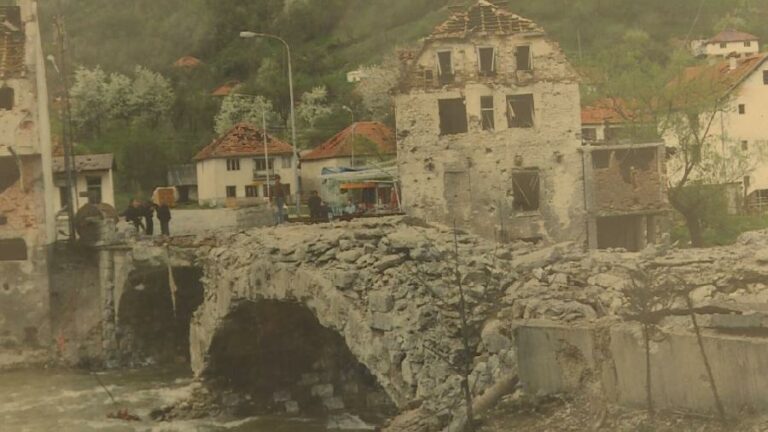 Milatović: Stoltenberg kazao da će razmisliti da se pokloni žrtvama iz 1999.