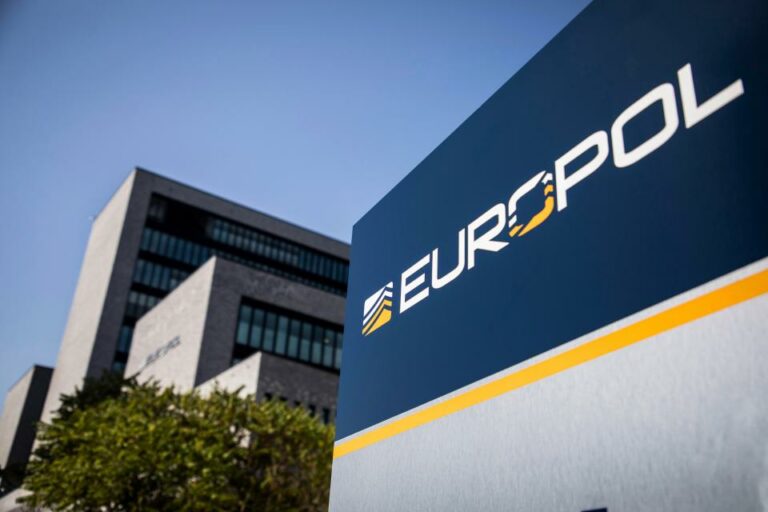 Europol: Razbijena albanska mreža trgovine drogom; Uhapšeno 35 osoba i zaplijenjeno više od milion eura