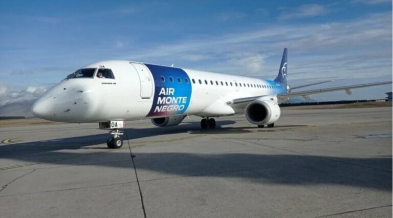 Let Air Montenegra iz Tel Aviva odložen: Motor usisao pticu, avion dodatno oštećen po slijetanju!