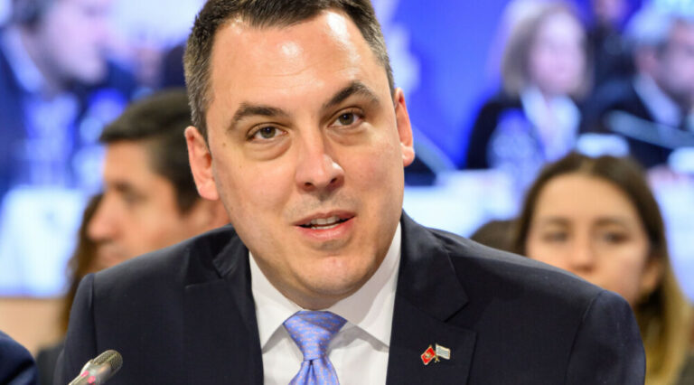 Vuković: Premijer treba da se stidi