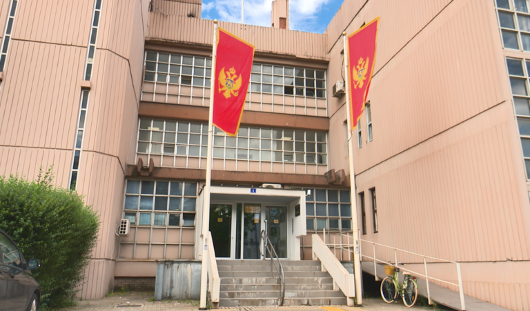 Za ubistvo bebe šest mjeseci kućnog zatvora