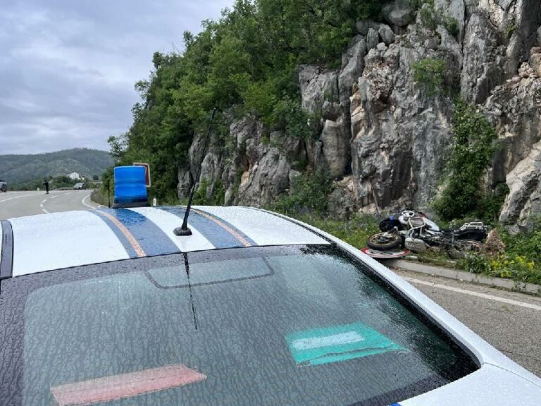 NA PUTU NIKŠIĆ – VILUSI: Poginuo motociklista iz Mađarske