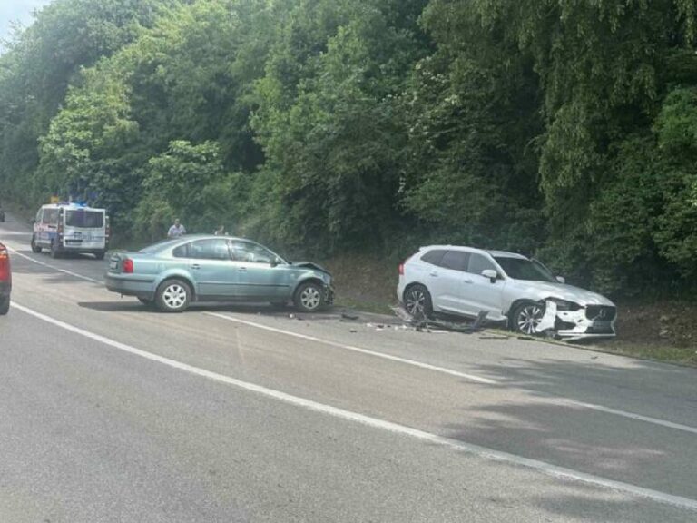 U Herceg Novom tri udesa, jedna osoba teže povrijeđena