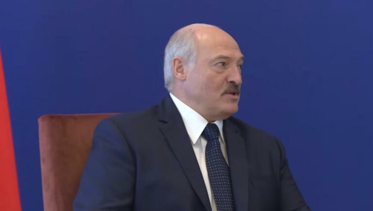 Lukašenko: Bjelorusija podigla vojsku u stanje pune borbene gotovosti