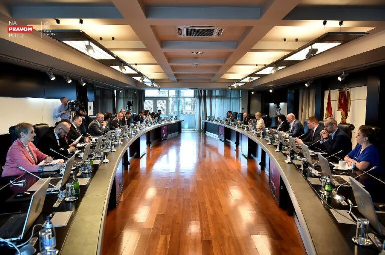 Vlada razmotrila više kadrovskih pitanja