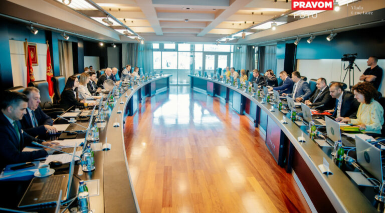 Vlada od ponedjeljka ide na odmor