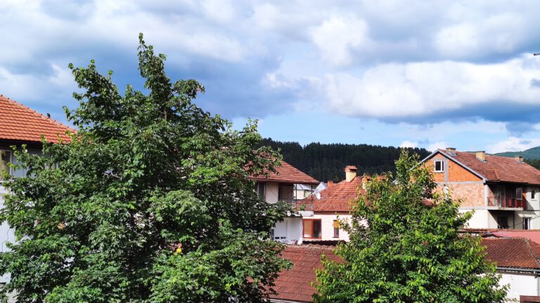 VREMENSKA PROGNOZA: Ciklon donosi kišu i grmljavinu