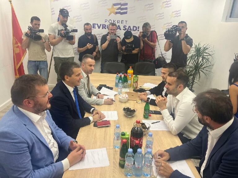 BEČIĆ NAKON SASTANKA: Demokrate će dati konstruktivan doprinos, potrebna jaka većinska vlada