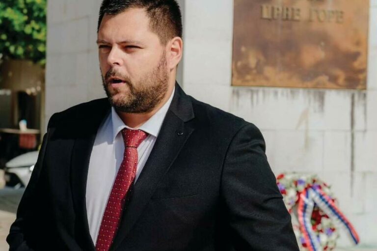 Kovačević: 12. jula na Cetinju se čulo „E viva Montenegro“, a 13. „živjela Crna Gora i živjela Jugoslavija