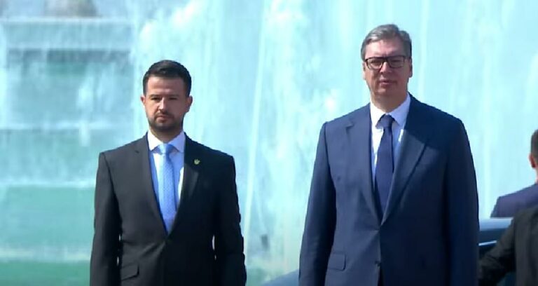 Milatović sa Vučićem u Beogradu: Svečani doček ispred Palate Srbija