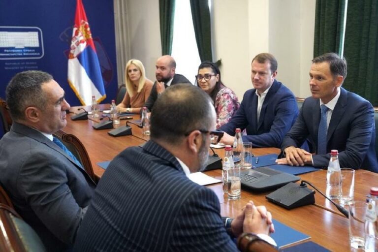 SASTANAK U BEOGRADU: Što prije naći rješenje da se izbjegne stečaj u Institutu