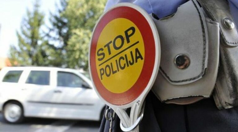 Za 24 sata 21 saobraćajna nezgoda, jedna osoba teže povrijeđena