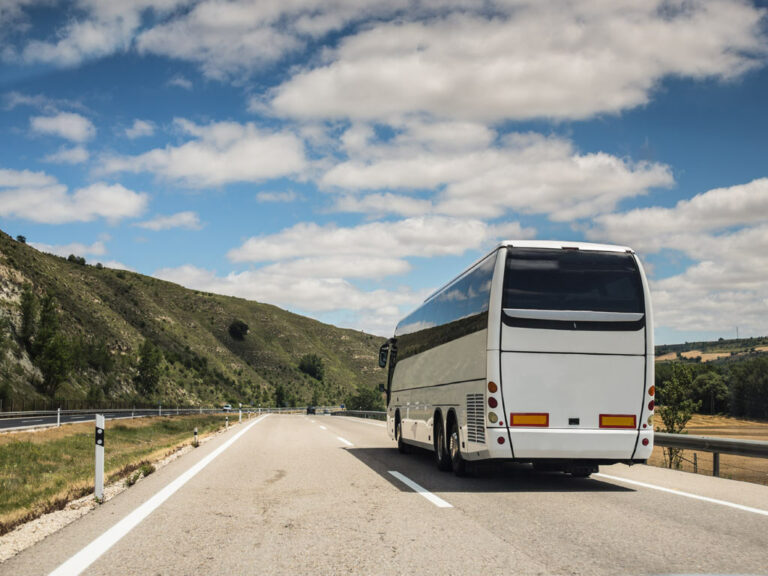 Neispravna dva autobusa za prevoz djece na ljetovanje, podnijete prekršajne prijave