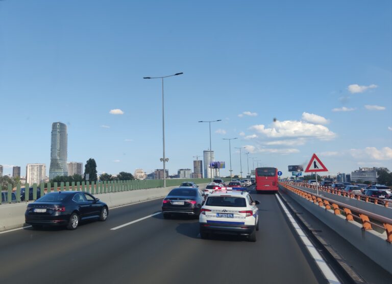 VLADA PROGLASILA: U Srbiji sjutra Dan žalosti zbog događaja na Kosovu