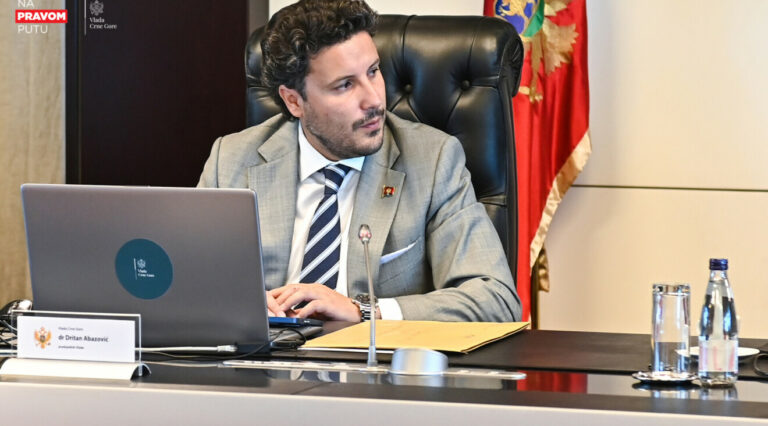 Abazović: Žao mi je što sam izložio riziku ljude oko sebe