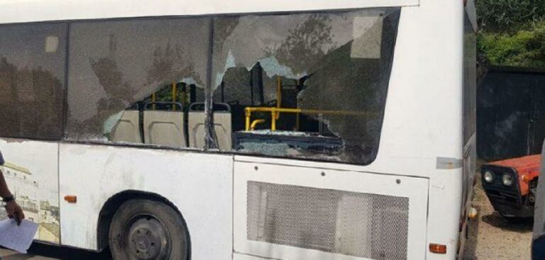 Sukobin: Sudar autobusa i kamiona, povrijeđena djevojčica