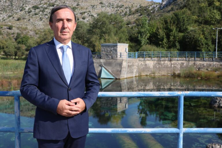 Lakušić: Dovedeno u pitanje vodosnadbijevanje primorja, Uprava za vode ne da dozvolu