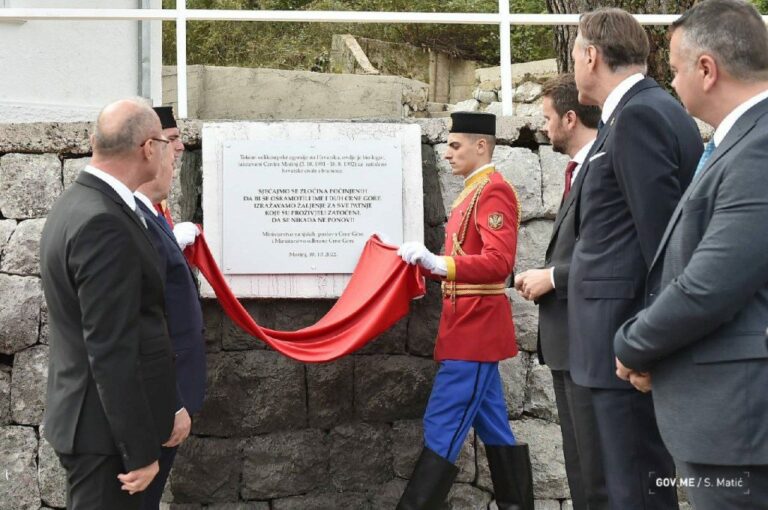 UIP TRAŽI, VOJSKA BRANI: Sporno ko će ukloniti spomen ploču u Morinju