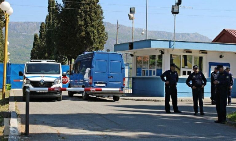 Pretres u UIKS-u: Pronađeni telefoni, punjači, tablete