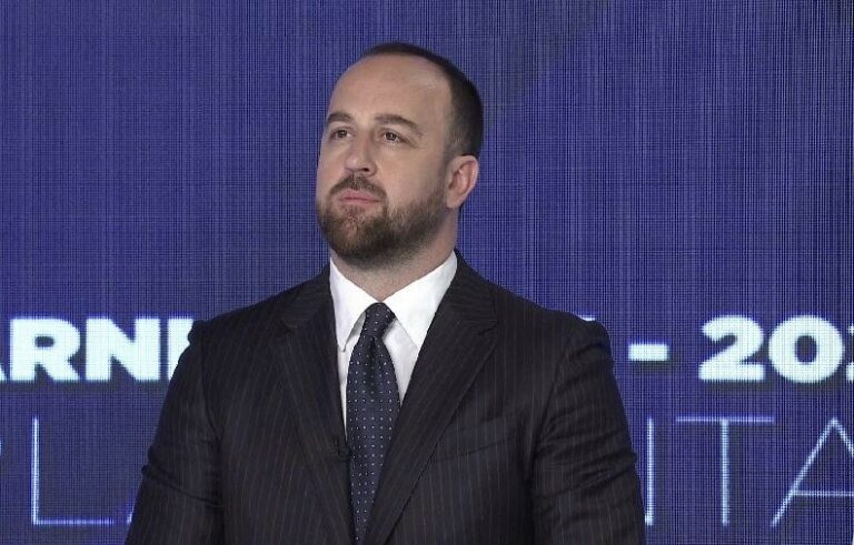 ANDRIJA NIKOLIĆ: Odgovornost za štetu koju je parlamentarna većina napravila snose Spajić i PES