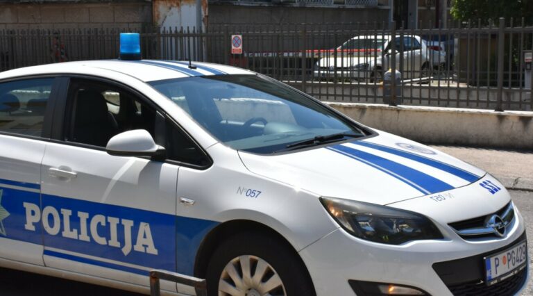 Uhapšena dva vozača, na autoputu vozili preko 180 na sat