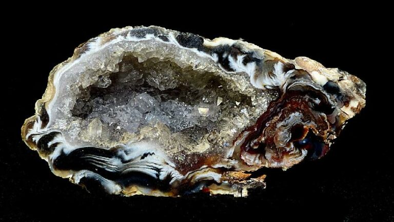 NAUČNICI TVRDE: Asteroidi možda kriju elemente kojih nema u periodnom sistemu