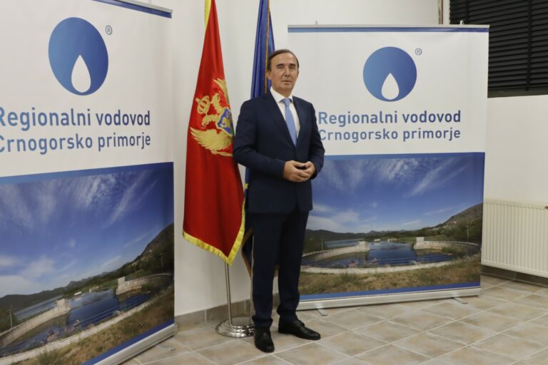 LAKUŠIĆ: IZGRADNJA POSTROJENJA ZA PREČIŠĆAVANJE VODE ZNAČAJAN KORAK KA FINALNOJ REALIZACIJI NAJVAŽNIJEG PROJEKTA U ISTORIJI REGIONALNOG VODOVODA CRNOGORSKO PRIMORJE