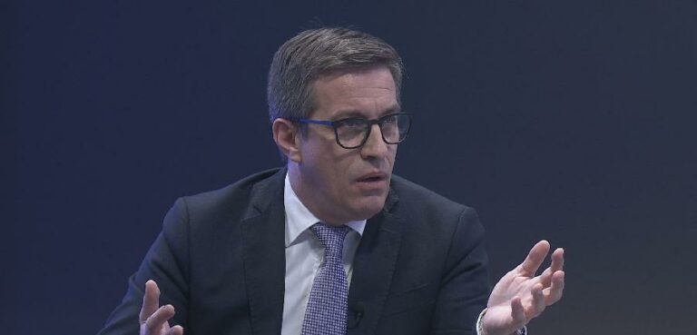 DOBRIČANIN: Pregovore vratiti na početak, cilj stabilne institucije