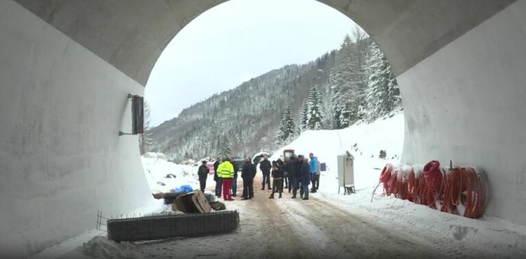 Protest zbog probijanja šestog roka za otvaranje puta Jezerine – Lubnice