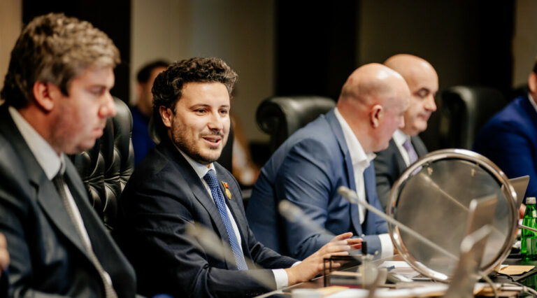 URA: Abazovićeva Vlada nije povećala cijenu struje, ako je Spajić poveća prevariće građane