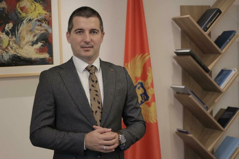 Bečić: Sankcije Mićunoviću i Davidoviću nijesu iznenađujuće