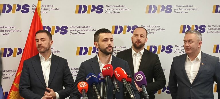 DPS POZIVA: Vlada da ispuni obaveze iz GKU i ne prijeti prosvjetarima