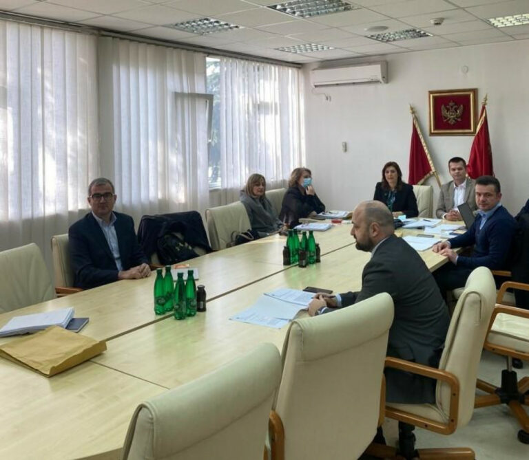 TS: Skandalozno ponašanje tužilaca u predmetu Abu Dabi fond