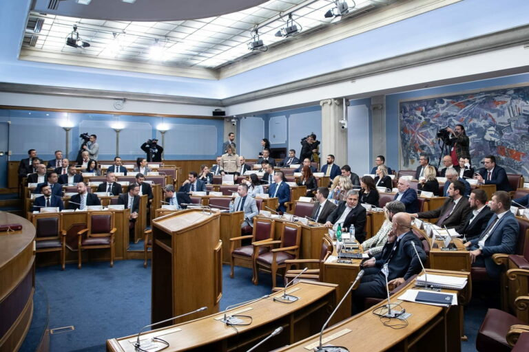 Pogledajte: Umalo fizički sukob Abazovića i Zirojevića