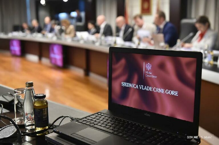 VLADA CRNE GORE: Uvećane naknade za popisivače