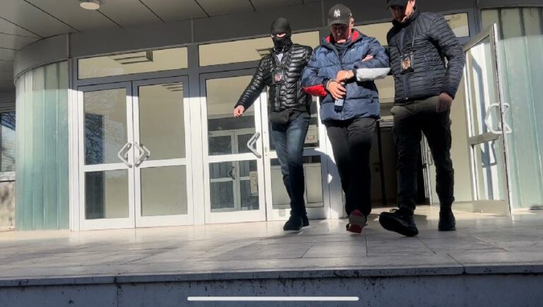 Stojanoviću i Baćoviću zadržavanje do 72 sata