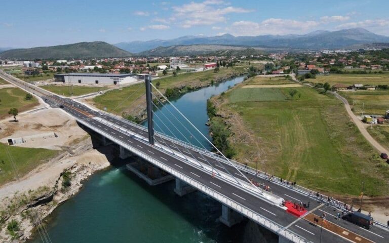 Donja Gorica: Vozilo sletjelo u Moraču