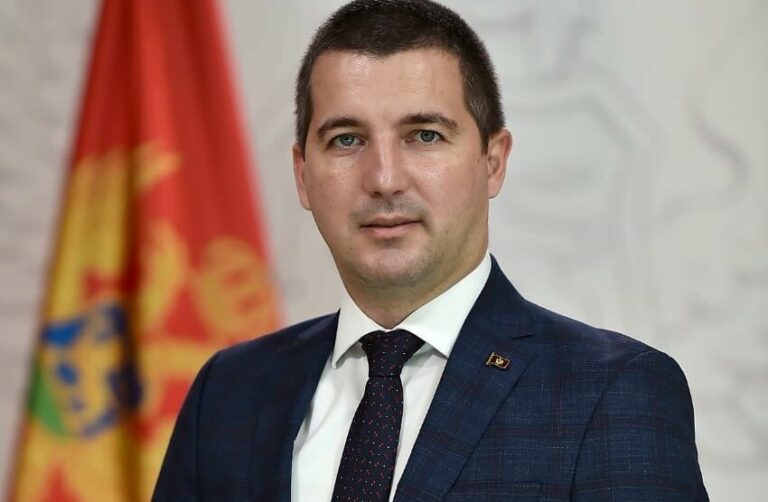 Bečić: Nema više igranja sa državom