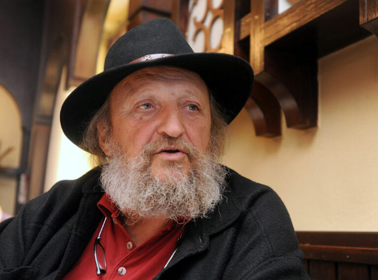 Petar Božović: Braćo Crnogorci i viteških sinova potomci, izdržite i popis, junački