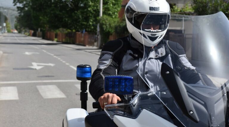 Uhapšen vozač u Baru, vozio pod dejstvom kokaina