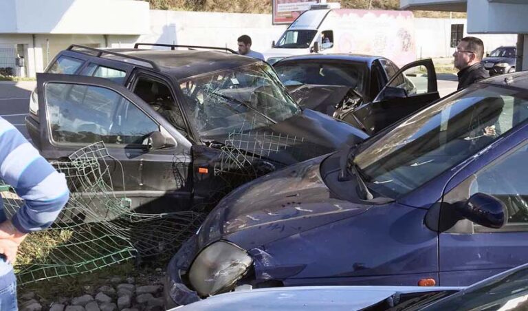 Saobraćajna nesreća u Sutomoru: Jedna osoba poginula u sudaru dva vozila kod pasarele