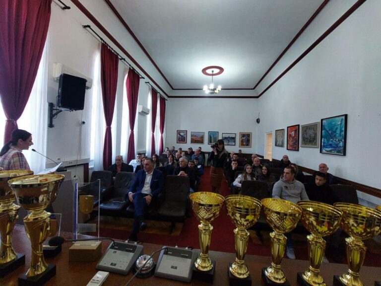 Nagrađeni najbolji sportisti, sportski radnici i kolektivi Berana u 2023.godini: Miloš Božović najuspješniji sportista