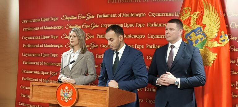 Konatar: Vlada za razvoj daje tri puta manje nego za plate